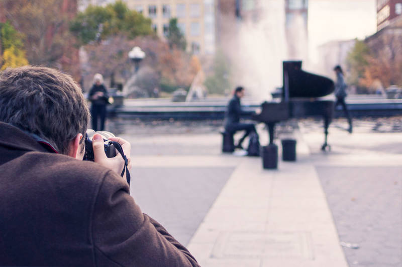 mann_fotografiert_pianist_1 mann_fotografiert_pianist_1